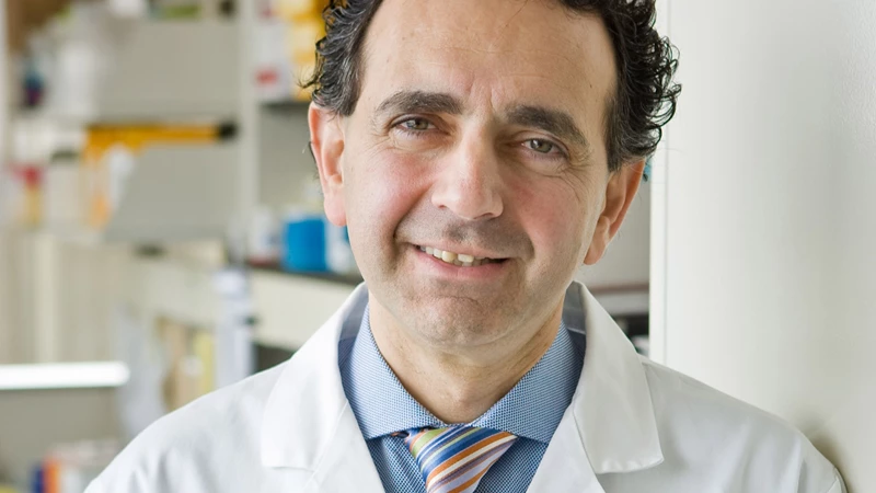 Dr Anthony Atala in a research lab